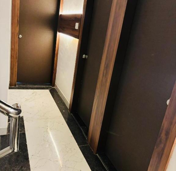 Airport Hotel Relax Inn