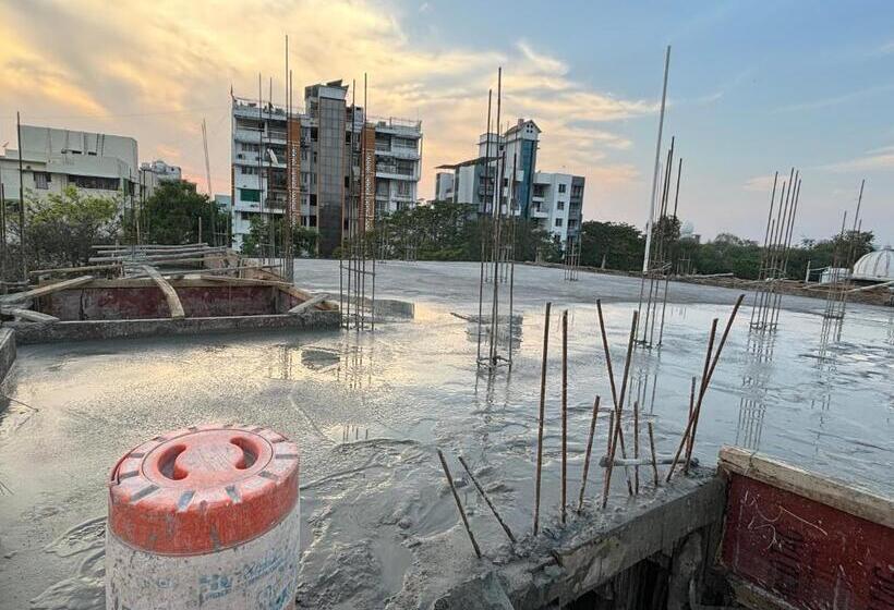 Airport Hotel Relax Inn