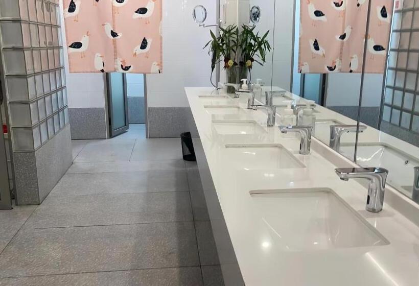 Weflow Youth Hostel   Shanghai People S Square Jing An Joy City