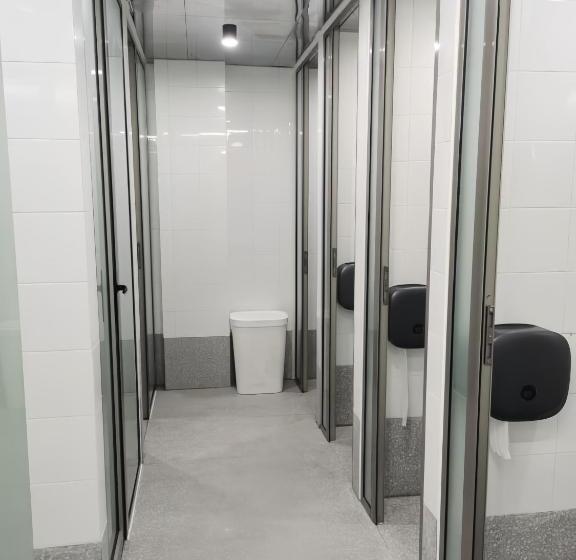 Weflow Youth Hostel   Shanghai People S Square Jing An Joy City