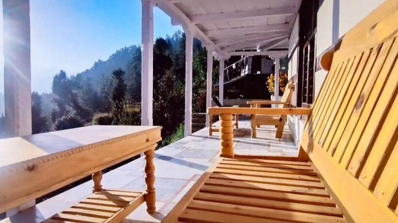 ユースホステル Rupi Valley Home Stay Raila