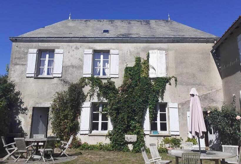 Bed and Breakfast Logis De La Coudraye