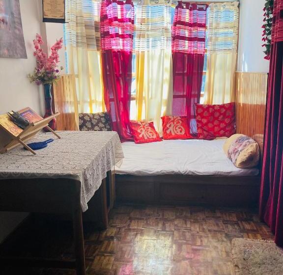 호텔 Ujjain View !! Top Rated & Most Awarded Property In Ujjain