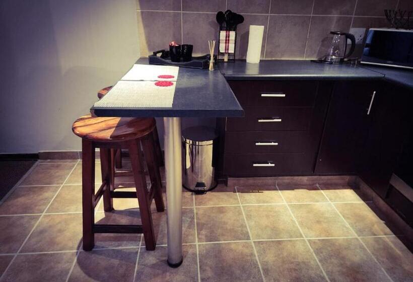 בית מלון כפרי Bains Game Lodge Sky S Overnight