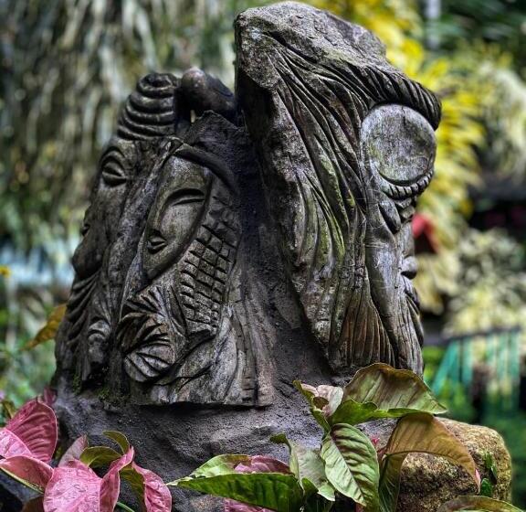 ホテル Brook Streak Wayanad