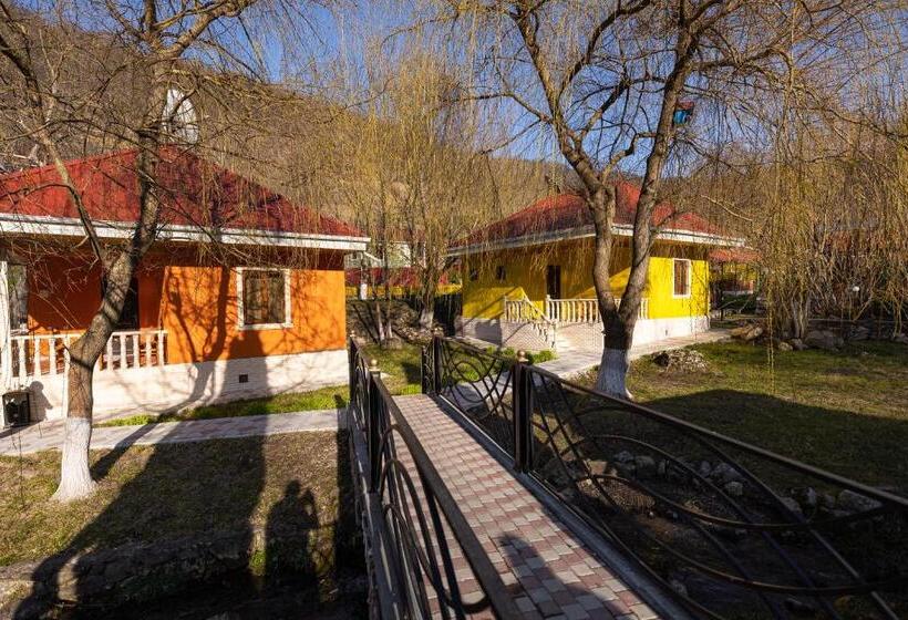 هتل Cənnət Məkən Göygöl