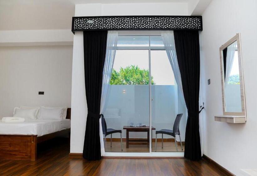 Hotel Crown Regency  Badulla