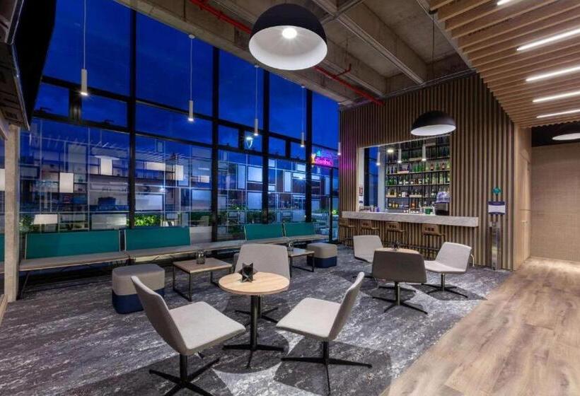 ホテル Distrito Zf Standard Colombia