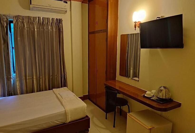 ホテル Galaxy Indian