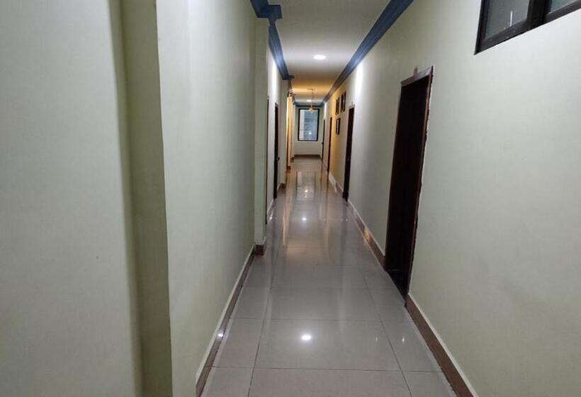 ホテル Galaxy Indian