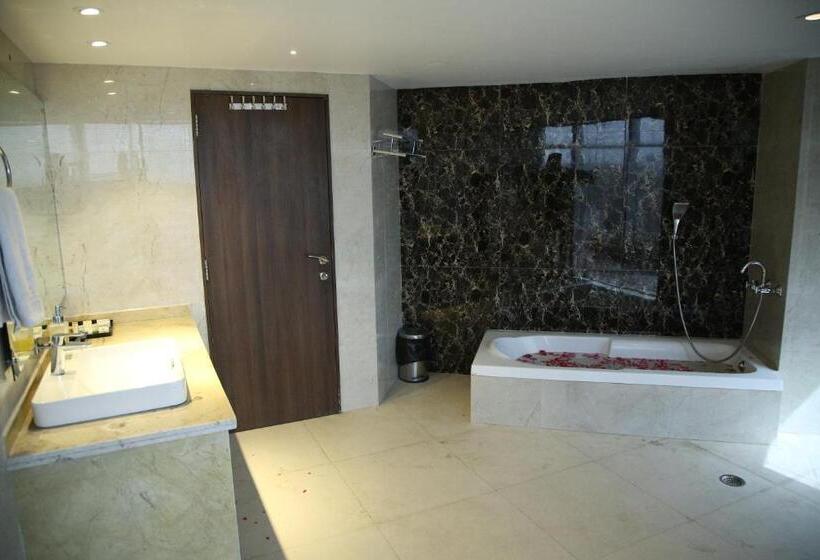 فندق Ganga Residency