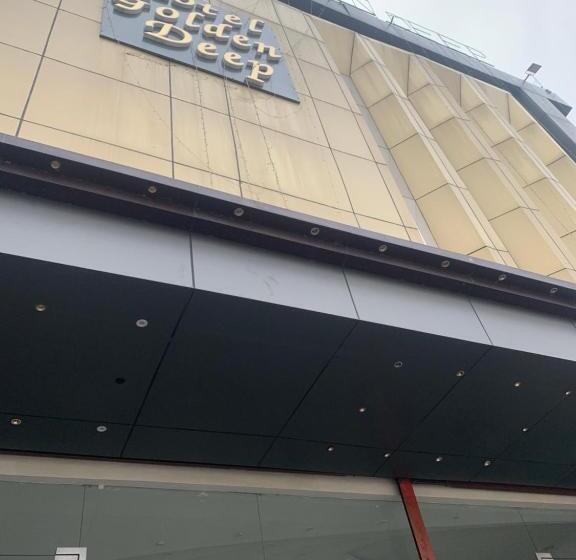 فندق Golden Deep