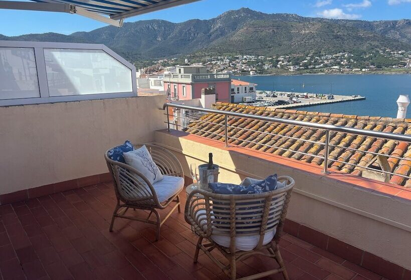 Отель Hostal Sol I Sombra