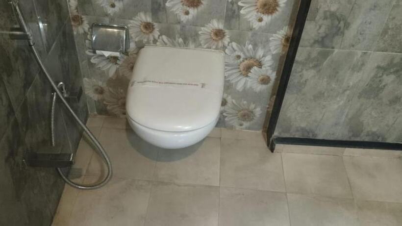 בית מלון כפרי Jk Residency