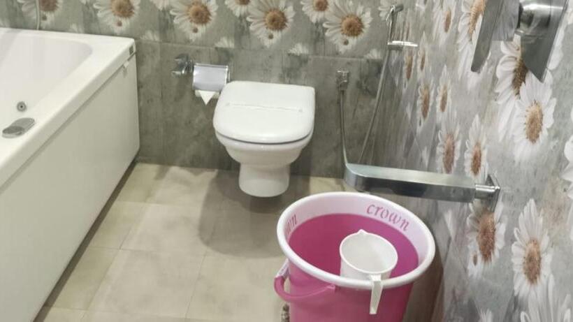 בית מלון כפרי Jk Residency