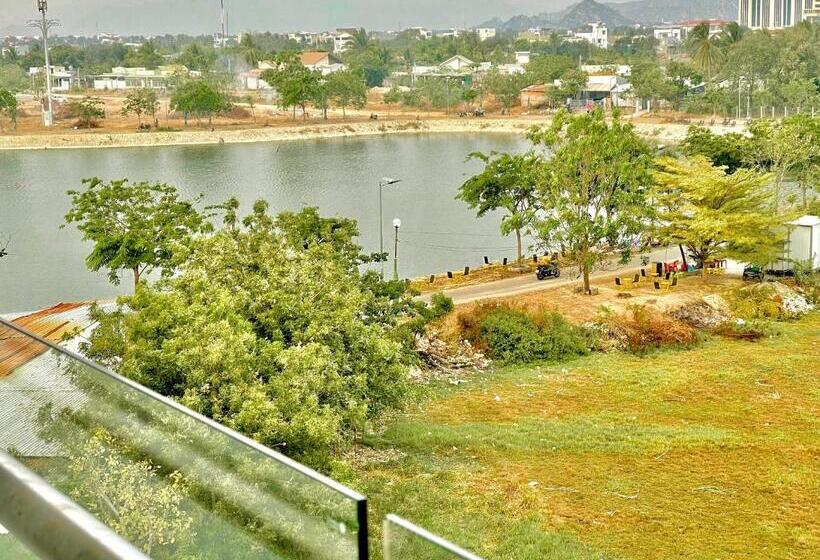 هتل Khách Sạn Villa Hồ Gia Phan Rang