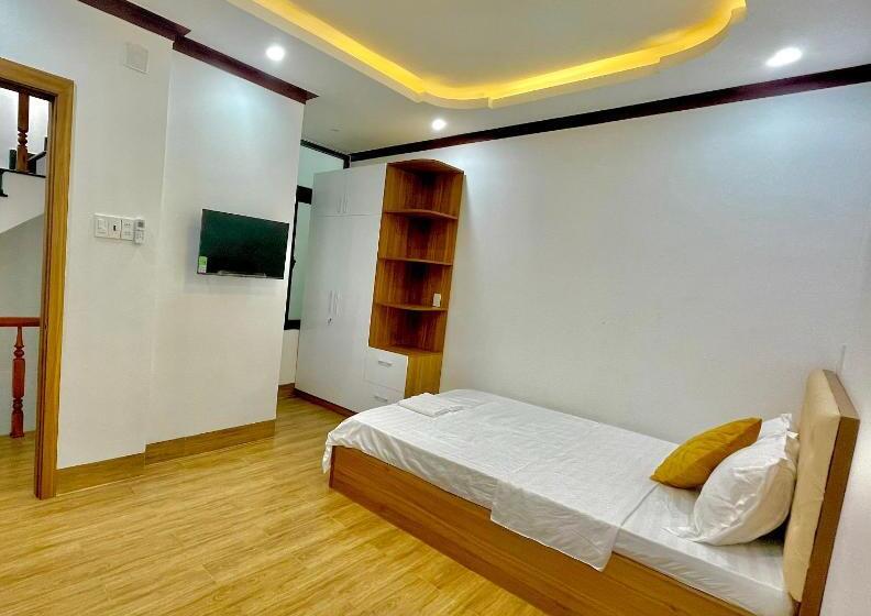 هتل Khách Sạn Villa Hồ Gia Phan Rang