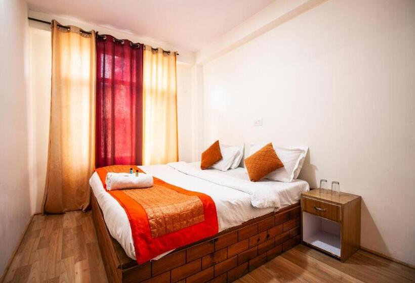 Отель Kingston  A Luxury Stay, Manage By Shuru Haven Unit