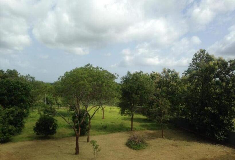 בית מלון כפרי Lakhala Nature Resort