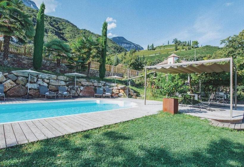 בית מלון כפרי Langenmantel Historic Suites