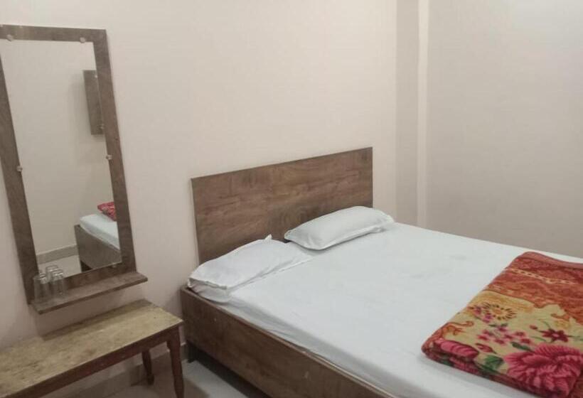 فندق Mangalam Guest House