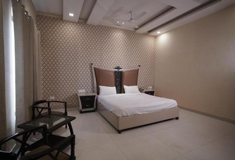 Nirmal Hotel And Resort