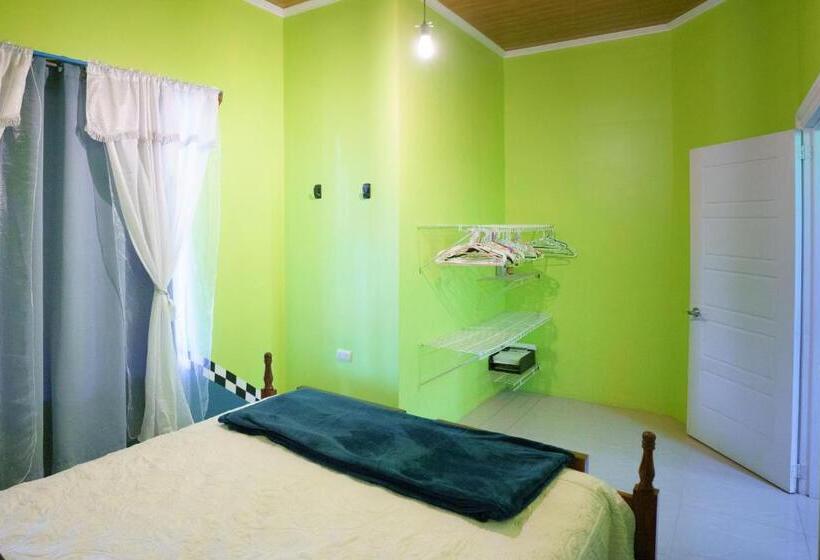 فندق Root Wellness Arenal