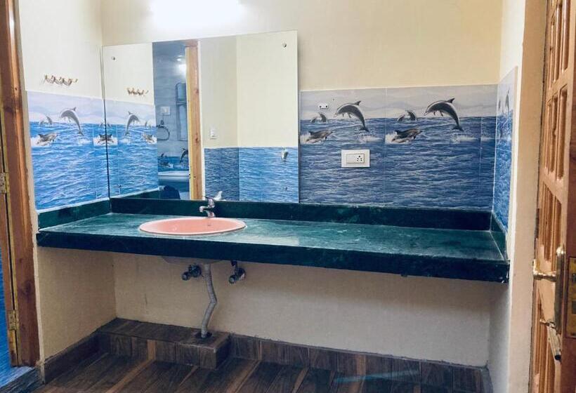 בית מלון כפרי The Four Season Beach Resort   Best Selling Property In Gokarna