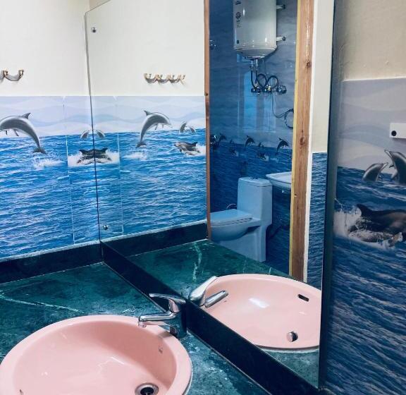 בית מלון כפרי The Four Season Beach Resort   Best Selling Property In Gokarna