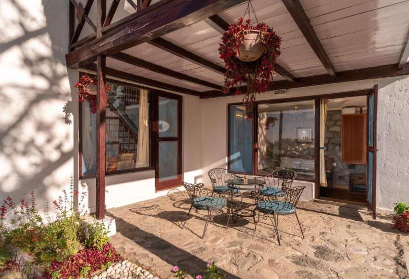 בית מלון כפרי Sojourn With Nyoli 3bhk Villa