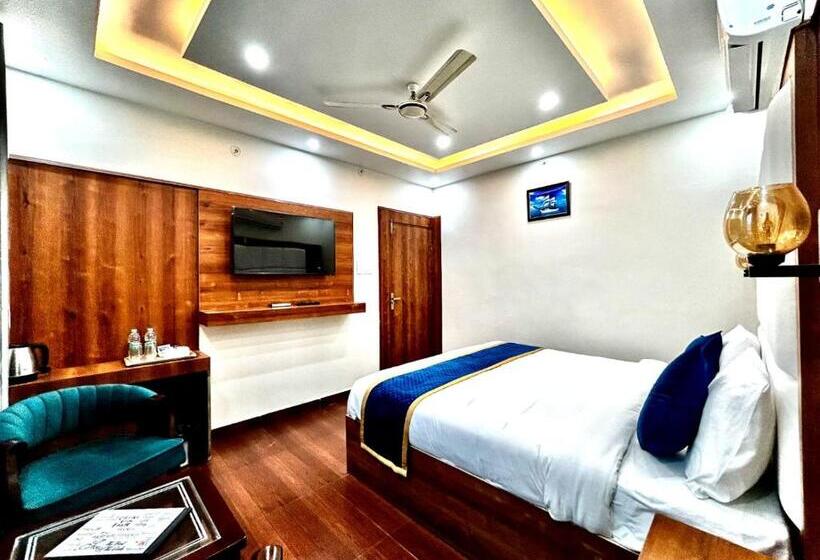 فندق Swaransh By Prakshi Hospitality