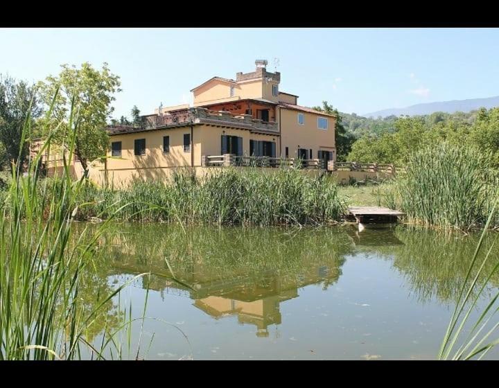 בית מלון כפרי Tenuta Frontini