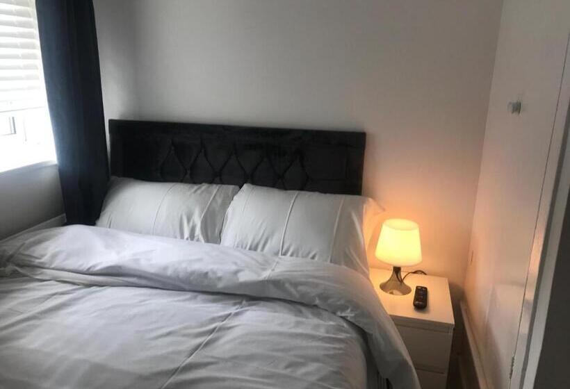 モーテル Modern Bromley House In London Br5