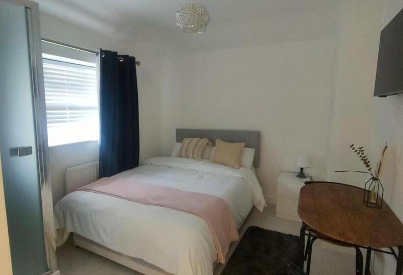 モーテル Modern Bromley House In London Br5