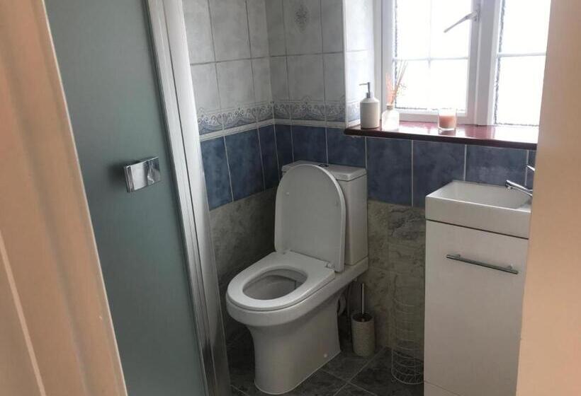 モーテル Modern Bromley House In London Br5