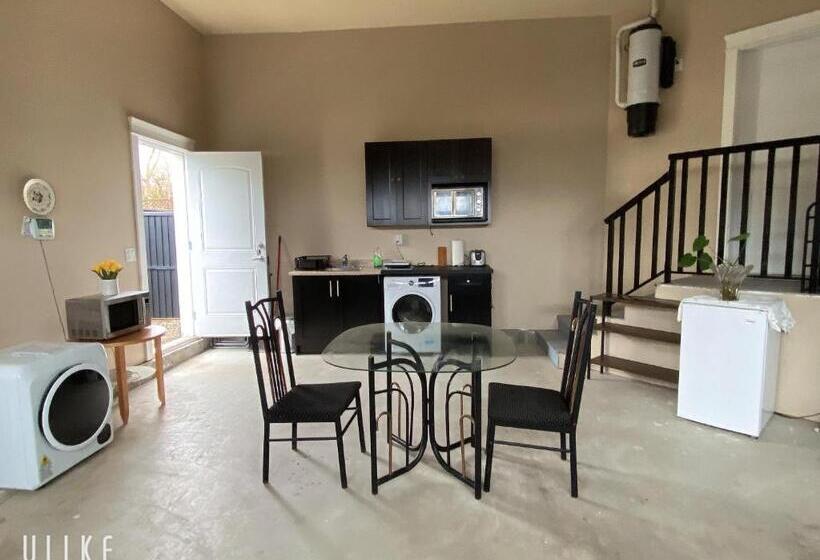 ペンション Comfortable Suite For Guests To Use Independently