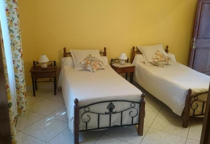 پانسیون Domaine Des Sloughis