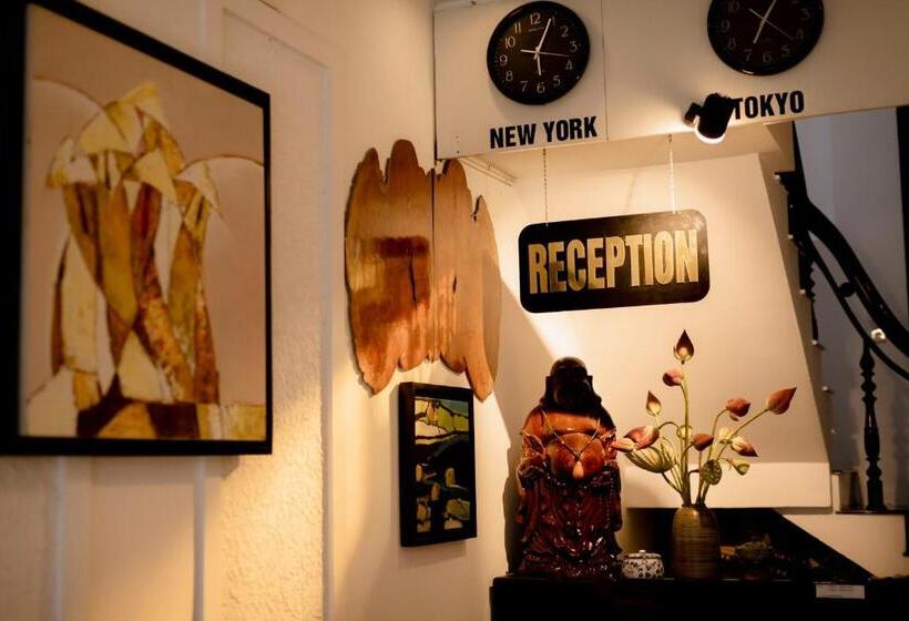 پانسیون Golden Guesthouse