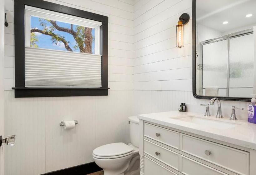 بنسيون Hill Country Mirage