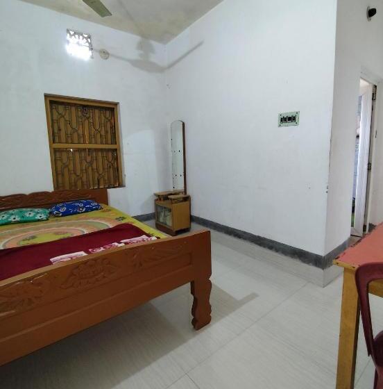 ペンション India Tours Only Maa Tara Guest House