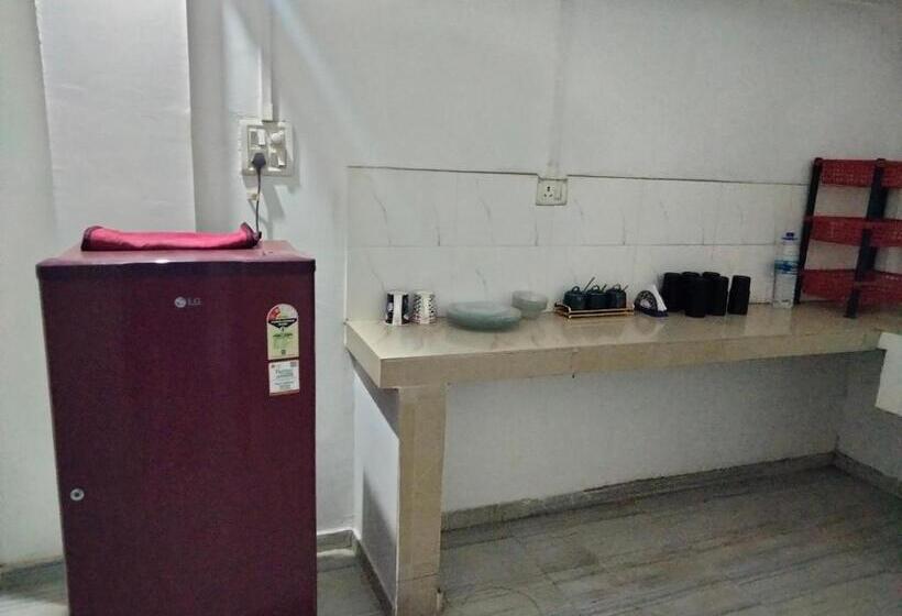 پانسیون Moa S Nest