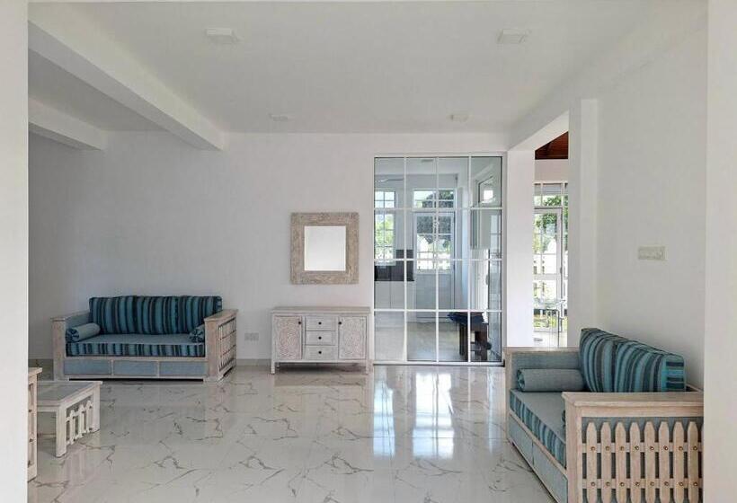 ペンション Ouna Bungalow