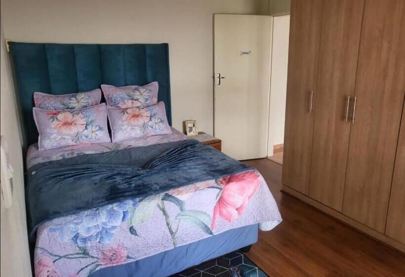 Pension (Hôtel basse catégorie) P&d Guest House & Massage Parlour