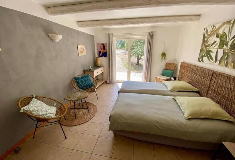 ペンション Pierres Blanches