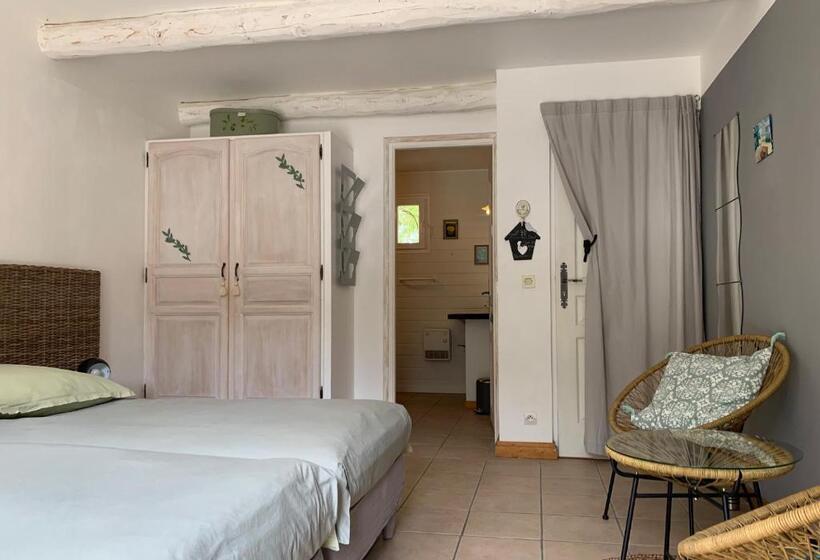 ペンション Pierres Blanches