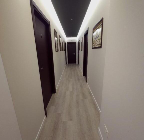 پانسیون Piol Guest House