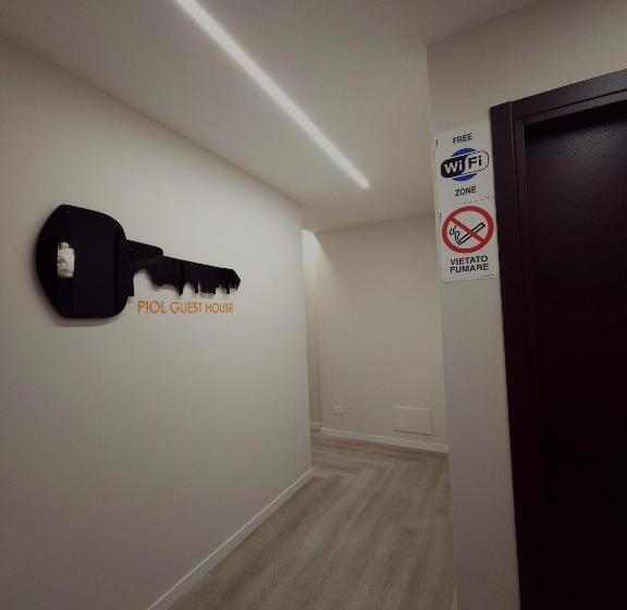 پانسیون Piol Guest House