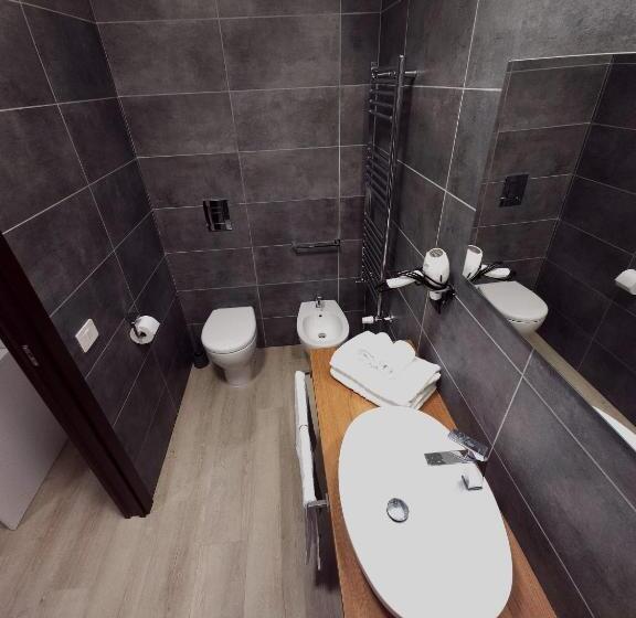 پانسیون Piol Guest House