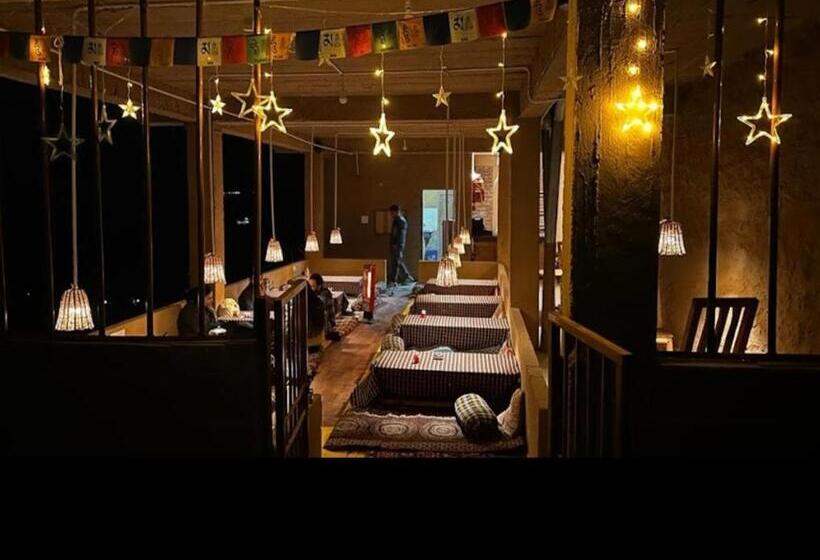 膳宿费 Pyare Café And Cottage Tents