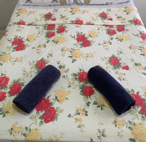 פנסיון Quarto Confortável Perto De Tudo 03